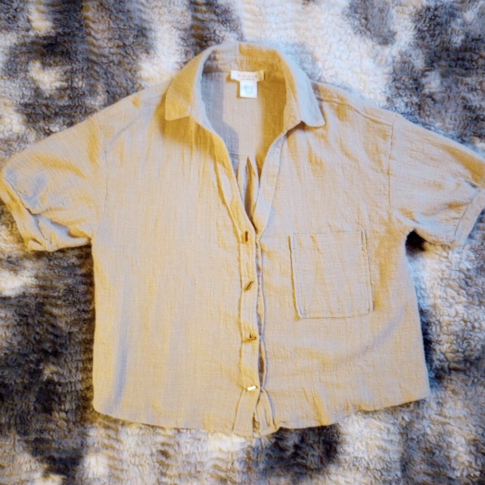 Kirious short sleeve button down shirt